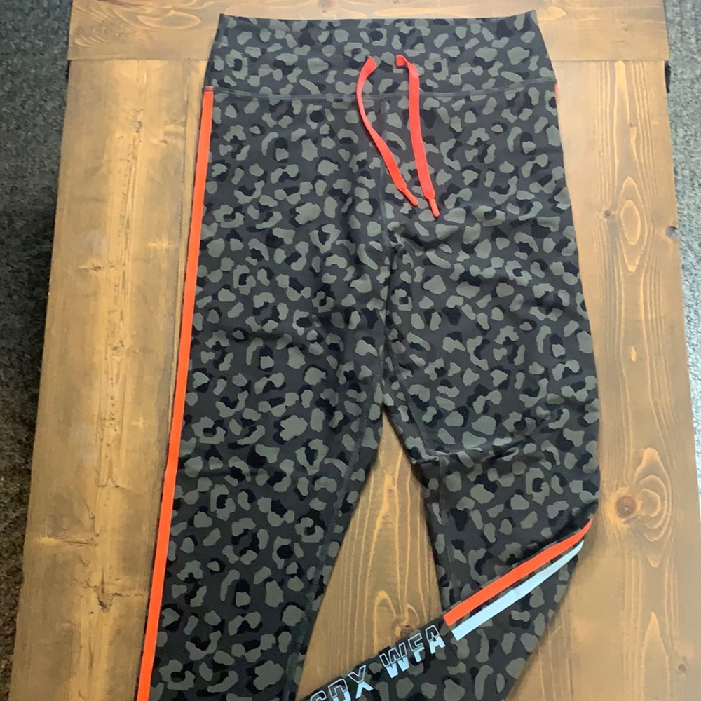 Activewear Sarah’s Day X White Fox